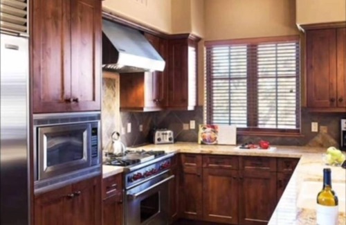 Pronghorn House | Spacious Luxury Townhome in Juniper Preserve at Pronghorn Golf Resort. n