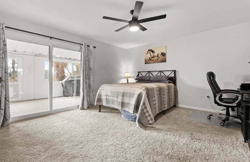 Sun City House | Spacious Menifee Home, 30mins to Disneyland!