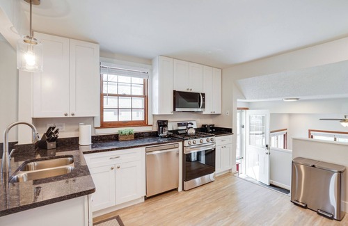 Richfield House | Spacious Minneapolis Home Rental: 8 Mi to Downtown