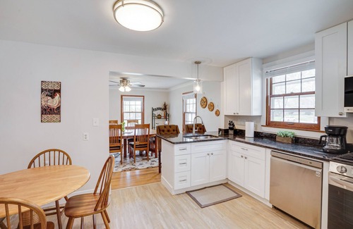 Richfield House | Spacious Minneapolis Home Rental: 8 Mi to Downtown