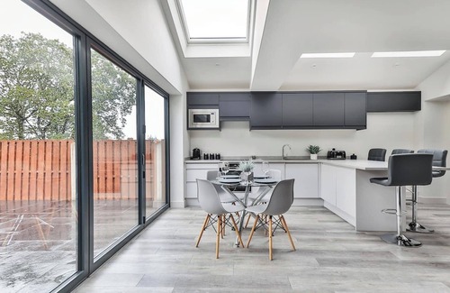 Sheffield Apartment | Spacious, Modern 2 bed Apartment with ensuites