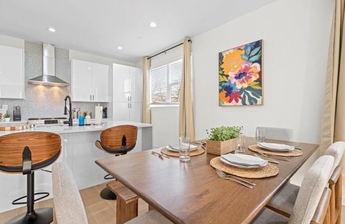 Charlotte House | Spacious Modern 3BR/3.5BH Charlotte Townhouse