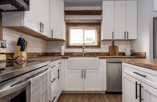 Anaconda House | Spacious & Modern Anaconda Home