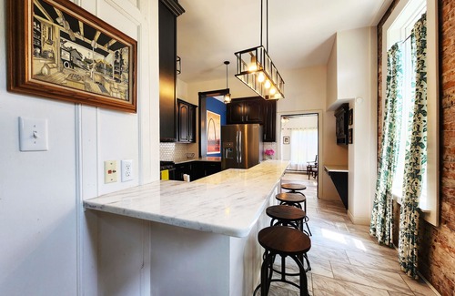 Benton Park House | Spacious+Modern Three-Story Benton Park Retreat