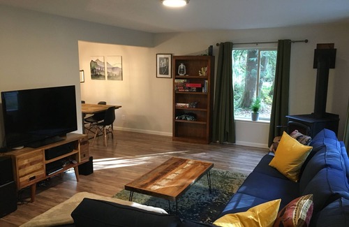 Mount Hood Village House | Spacious Mount Hood home near river, dogs OK, game room, WiFi
