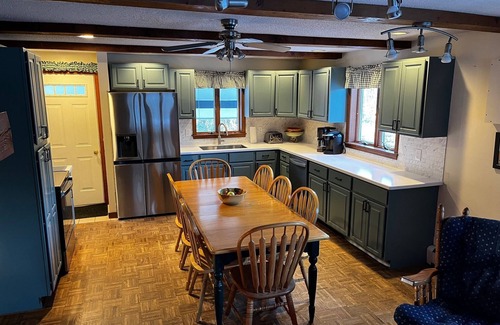 Bartlett Ski Chalet | Spacious Mountain Chalet - 6 br - fireplace - deck