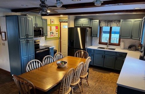 Bartlett Ski Chalet | Spacious Mountain Chalet - 6 br - fireplace - deck