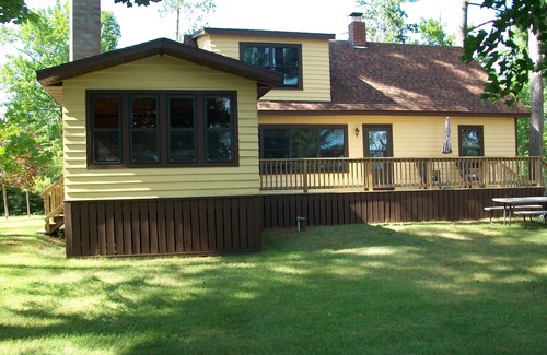 St Germain House | Spacious newly remodeled pet-friendly home