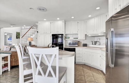 South Beach House | Spacious Oceanfront home near golf and pool, BHI