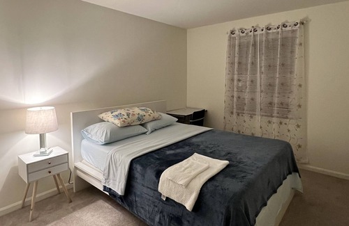 Norristown House | Spacious One Bed One Bath in a Condo