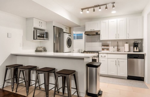 Sardis House | Spacious & Peaceful Getaway With King Bed Near Cultus & Vedder River in Garrison