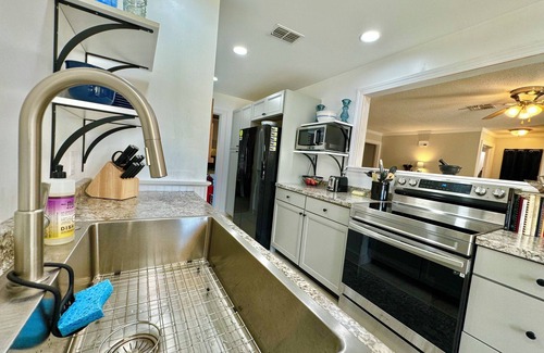 Dunnellon House | Spacious Pool Home near Rainbow Springs!