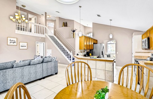 Lindfields House | Spacious pool home near Disney with enclosed yard, game room, & washer/dryer