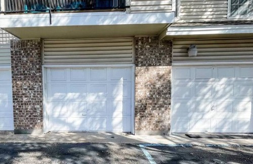 South Side Apartment | Spacious Poolside Oasis with Easy Access & Parking