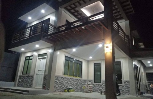 Panglao House | Spacious private and gated modern home within walking distance to beach/resorts.