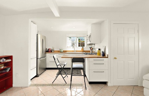 Venice Apartment | Spacious, Private Studio w/Garden & Kitchen