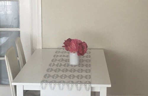 Pacific Heights Apartment | Spacious, Quiet 1 BR Condo in Prime Location