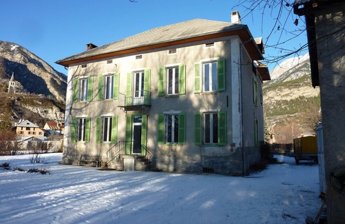 Jausiers House | Spacious Quiet House Near The Center Of The Village