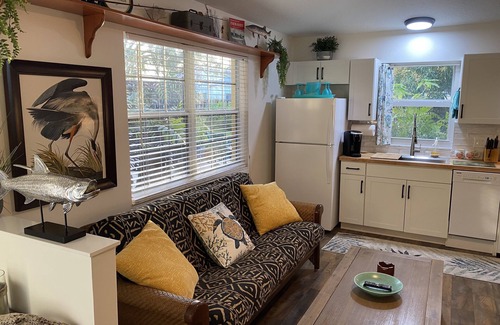 Pompano Beach Cottage | Spacious & refreshing, The Mango Cottage: Near the beach & all things S. FL!