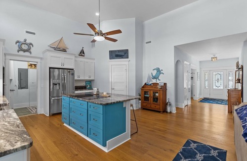 Southport House | Spacious & Relaxing with private pool!