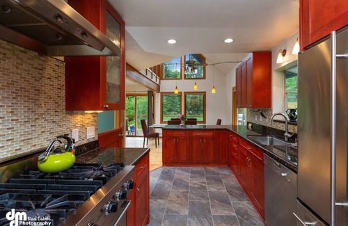 Alyeska House | Spacious rental for 6 in lovely home with gorgeous views, minutes from resort