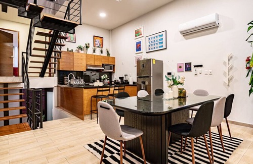 Roma Sur House | Spacious Retreat Roma Sur, Private Rooftop Terrace, BBQ, AC & Gym