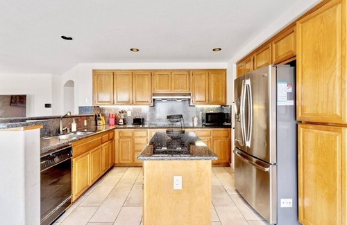 Pinole House | Spacious Retreat w/Bay Views Near San Francisco!