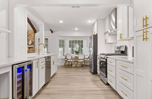 Hanahan Apartment | Spacious Retreat with Pool