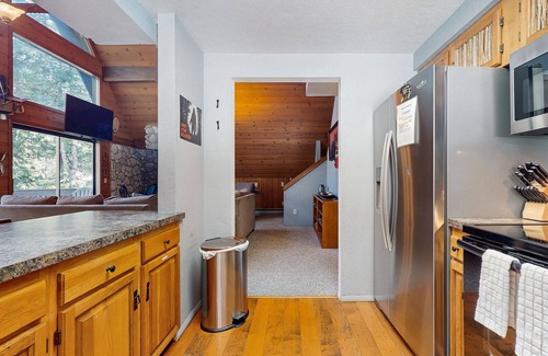 Peshastin House | Spacious riverfront home near Leavenworth with beach - dog-friendly