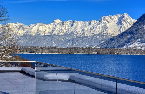 Zell am See Apartment | Spacious roof-top terraces overlooking the Zeller lake