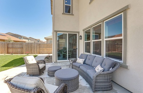 Roseville House | Spacious Roseville Home w/Patio - Near Golf!