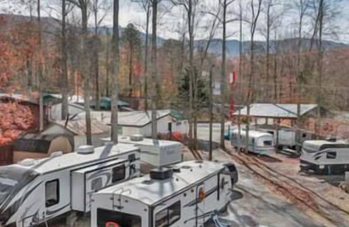 Cosby House | Spacious RV in Gatlinburg near Dollywood