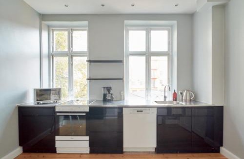 København V Apartment | Spacious Scandinavian 3BR Apartment in Vibrant Area