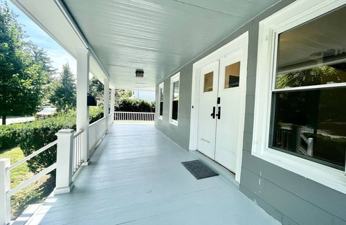 Scarsdale House | Spacious Scarsdale house -30 mins to Manhattan