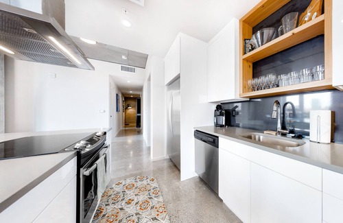 Uptown Condo | Spacious & Sleek Condo with WiFi in the Heart of Alphabet District