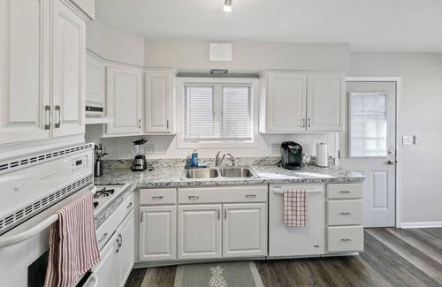 Libertyville House | Spacious Split-Level Home