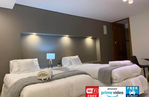 Putney Apartment | Spacious Studio-2 Beds, Short drive to Parklands & Olympic