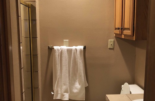 Austin Apartment | Spacious Studio Mins To Downtown Austin, UT, Zilker Park, Barton Springs