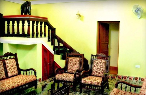 Vaikom House | Spacious & Stylish 5-Bedroom Home