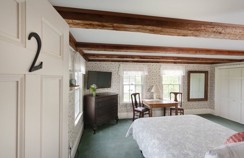 North Berwick Hotel | Spacious Suite in a farm setting-20 mins to the ocean-#2-Abbott Brook Inn
