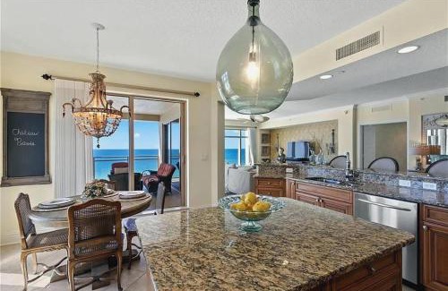 Clearwater Beach Apartment | Spacious Three-Bedroom Apartment with Stunning Water Views
