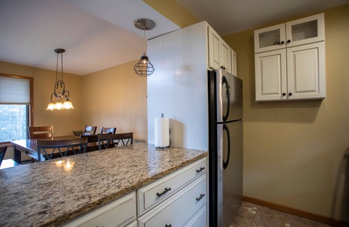 Ellicottville House | SPACIOUS TOWNHOME, GREAT SLOPE VIEWS - PERFECT FOR YOUR OUTDOOR GETAWAY!