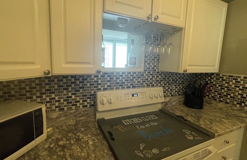Daytona Beach Condo | Spacious, updated 1 bed/1 bath condo with gorgeous ocean views