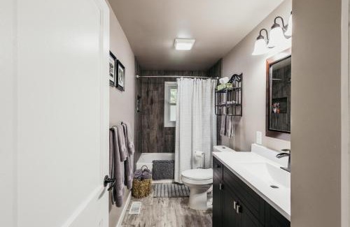 Trowbridge Park House | Spacious & Updated MQT Home - HotTub - Backyard