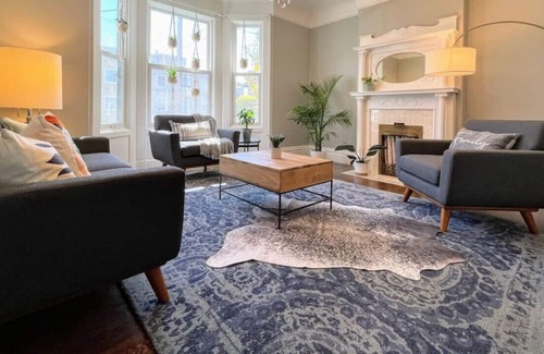 La Lengua Apartment | Spacious Victorian in the Heart of Noe Valley
