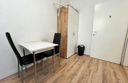 Simmering Apartment | Spacious Vienna 4BR Stay for Friends & Families