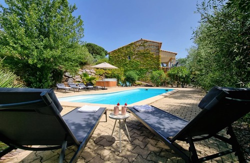 Caunes-Minervois Villa | Spacious villa with private pool in Caunes