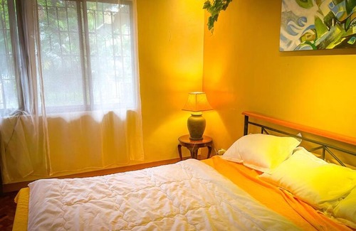 Tagaytay Apartment | Spacious Villa in Tagaytay with View & Garden