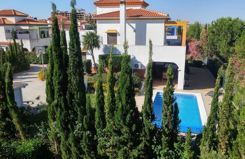 Costa Esuri Villa | Spacious villa with great views of the golf course on the Guadiana and Portugal