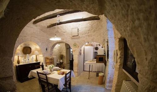 Alberobello Villa | Spacious Villa with Private Pool in Castellana Grotte